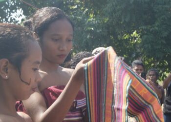  Halo lia Umane - Feto San, lori desvantajen barak ba ema nia moris