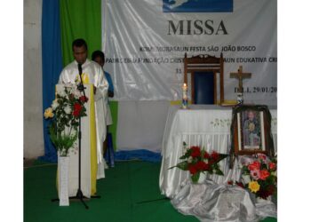 Misa Aksaun Grasa Komemora Loron Padrueira Cristal